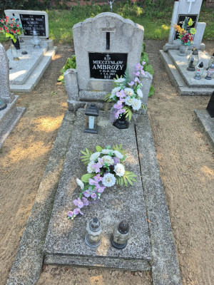 Zdjęcie nagrobka Mieczysław Ambroży